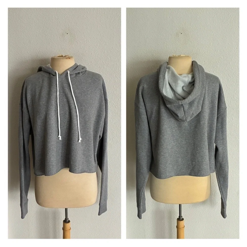 ❤️$10 Wild Fable cropped hoodie - Picture 1 of 5